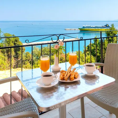 Faro Del Porto ポロス