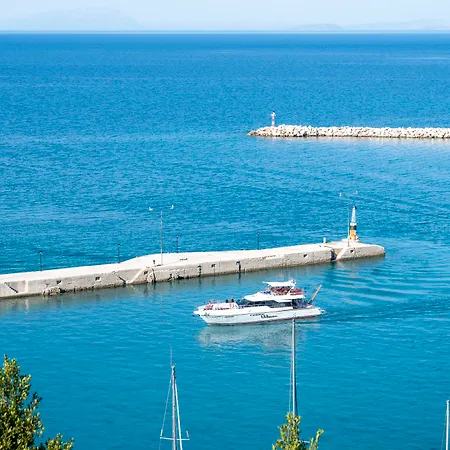 Faro Del Porto * Poros (Kefalonia)