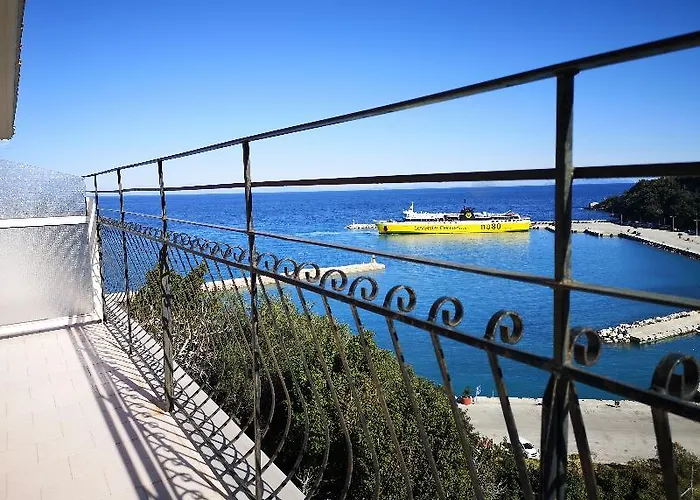 Apartman Faro Del Porto *