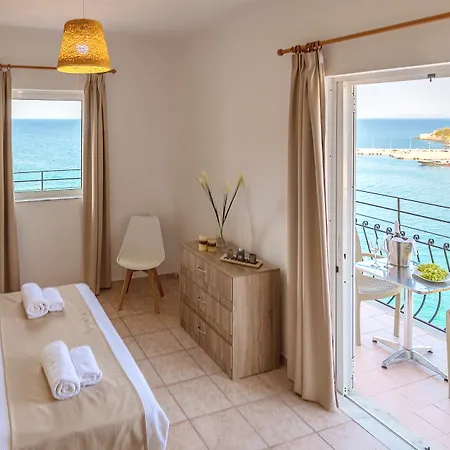 Faro Del Porto * Poros (Kefalonia)